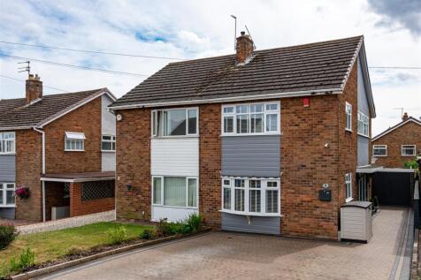 4 Oak Road-front.jpg