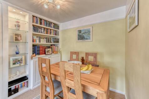 4 Oak Road-lounge3.jpg