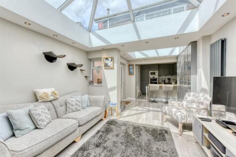 4 Oak Road-garden room4.jpg