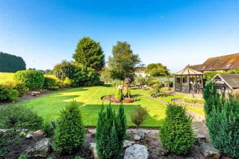 Barn End-gdn3.jpg