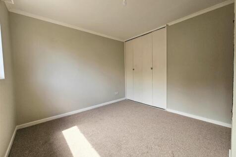 4 Woodfield Heights 8