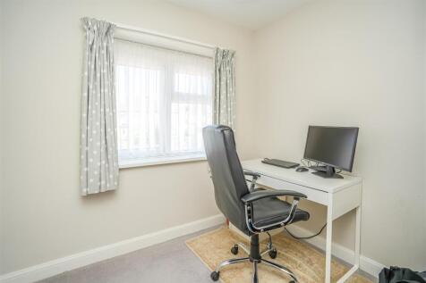 46 Codsall Road (14).jpg