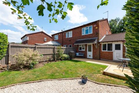 34 Tyning Close-garden3.jpg