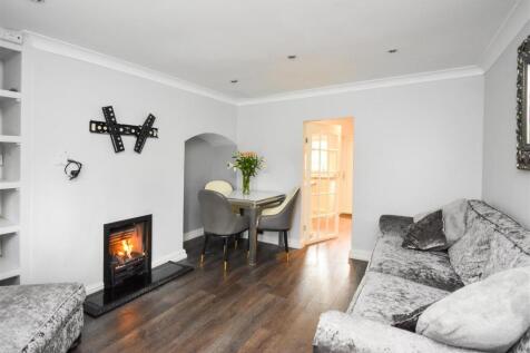 6 Codsall Road-20.jpg