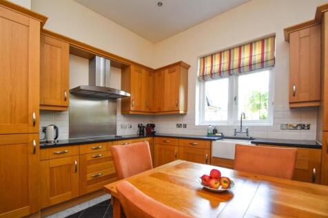 18c Southgate - Kitchen.jpg