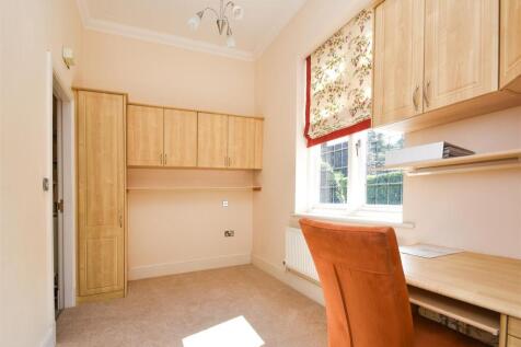 18c Southgate - Bed 2.jpg