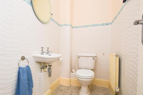 18c Southgate - WC.jpg