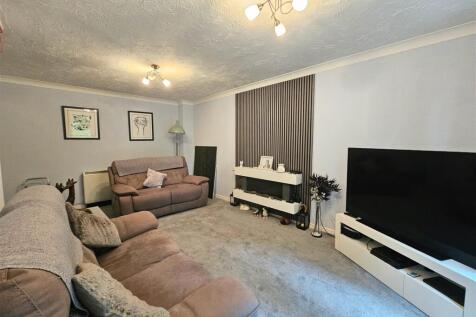 Flat 9, Pendene Court 1