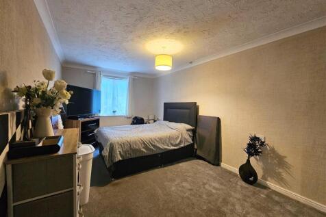Flat 9, Pendene Court 6