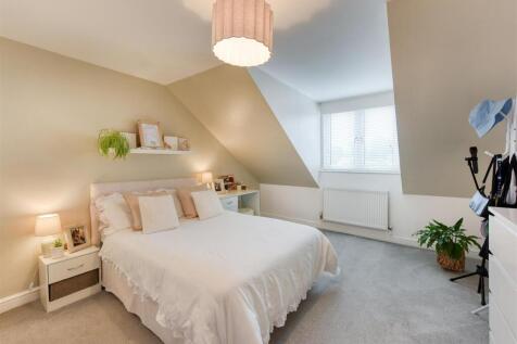 Hydeaway House-bed2.jpg