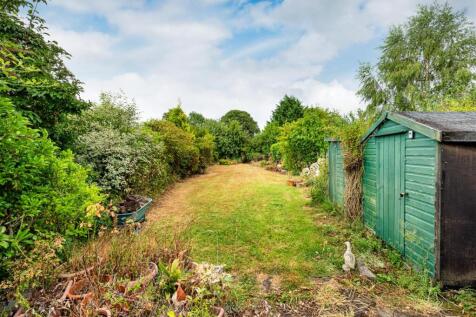 26 Elliotts Lane-garden1.jpg