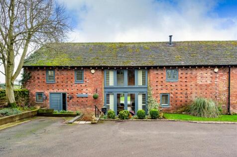 Clee View Barn-front3.jpg