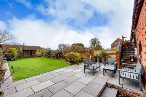 Clee View Barn-garden1.jpg