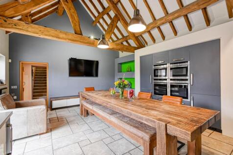 Clee View Barn-3.jpg