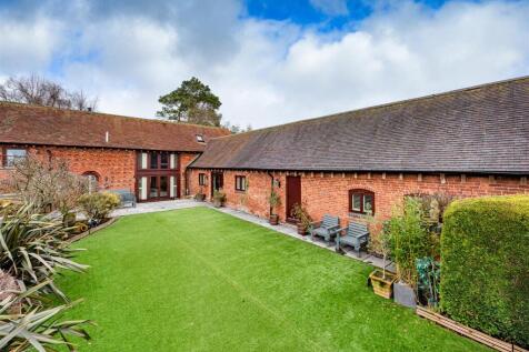 Clee View Barn-garden3.jpg
