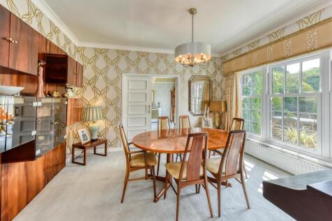 Pine House-dining.jpg