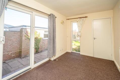 4 Easthall Close Family room / bedroom 4.jpg