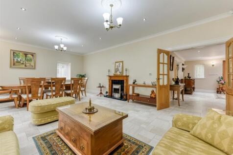 The Cottage-lounge2.jpg