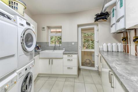 The Cottage-laundry.jpg