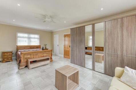 The Cottage-bed4.jpg