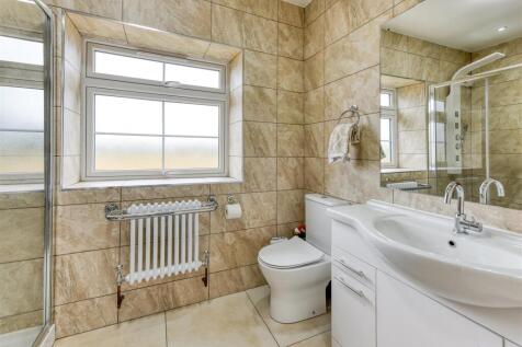 The Cottage-shower room2.jpg