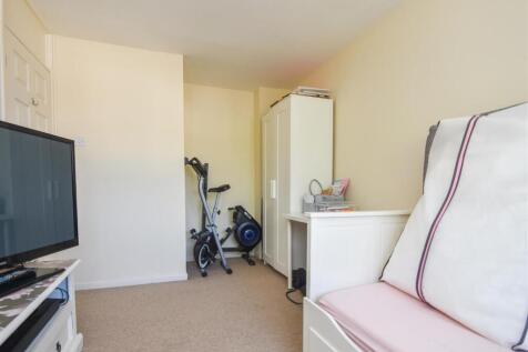 3 Ashfields - Bedroom 2.jpg
