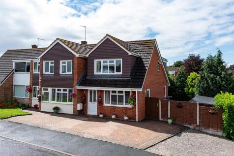 8 Barrington Close-externals-6.jpg