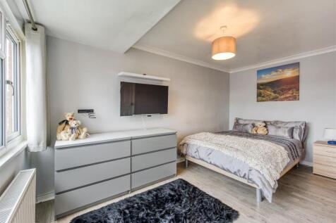 8 Barrington Close-04.jpg