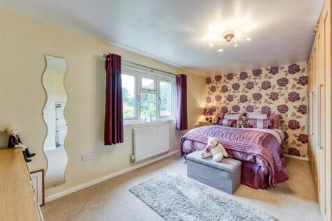 8 Barrington Close-08.jpg