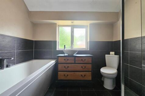 21 Pinfold Grove 11