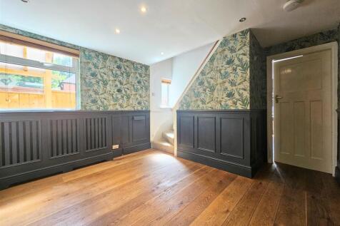 21 Pinfold Grove 5