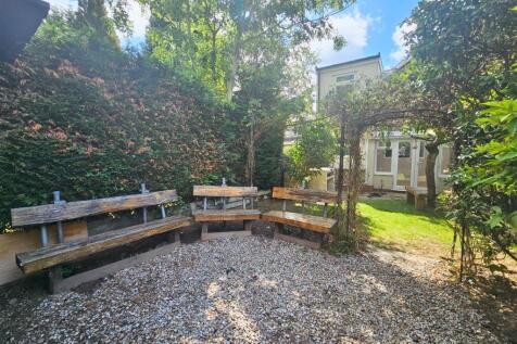21 Pinfold Grove 19