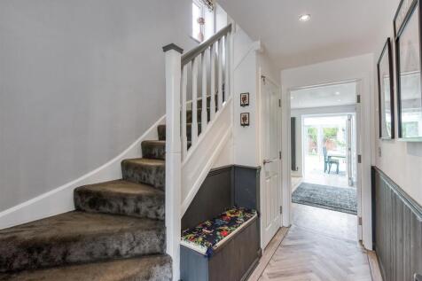 43 Henry Fowler Drive-01.jpg