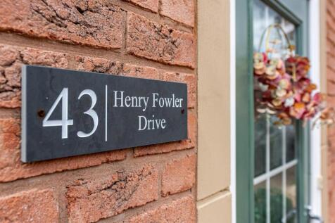 43 Henry Fowler Drive-external-4.jpg