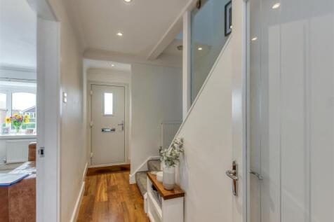10 Belvide Gardens-14.jpg