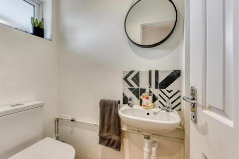 10 Belvide Gardens-12.jpg