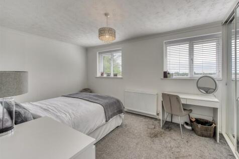 10 Belvide Gardens-01.jpg