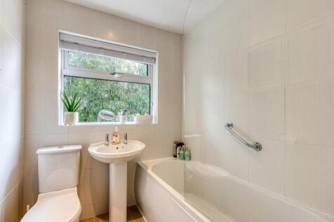 10 Belvide Gardens-04.jpg