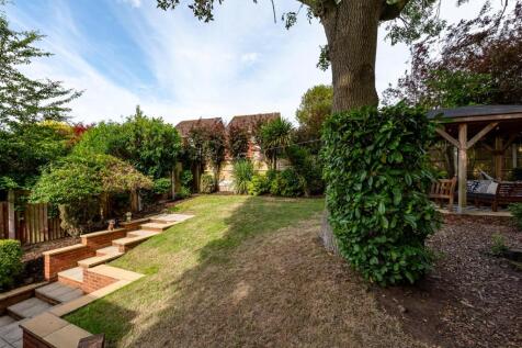 10 Belvide Gardens-external-8.jpg