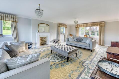 Oaklands Farm-lounge2.jpg