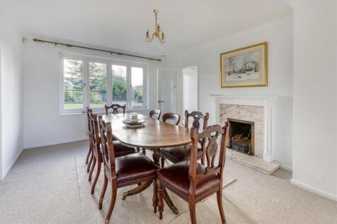 Oaklands Farm-dining1.jpg