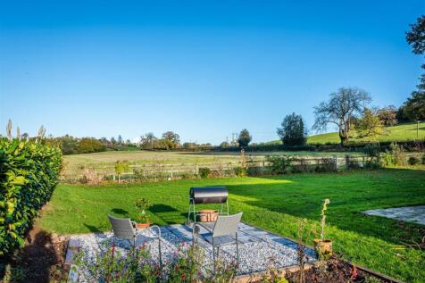 Oaklands Farm-gdn3.jpg