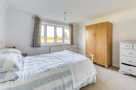 Oaklands Farm-bed3.jpg