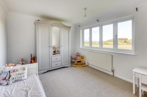 Oaklands Farm-bed4.jpg