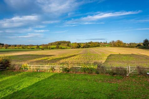 Oaklands Farm-view rear.jpg