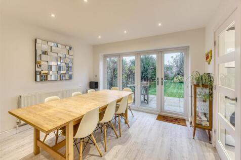 Hilltop-kitchen3.jpg