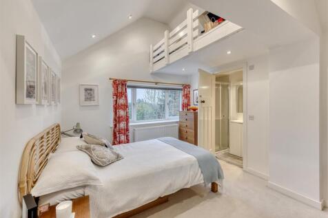 Hilltop-bed1b.jpg