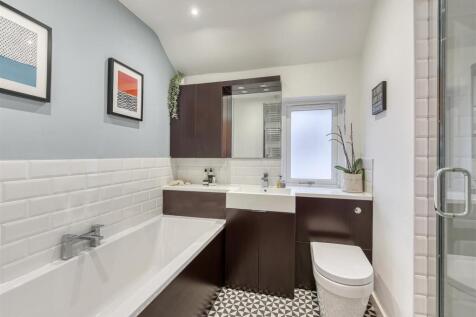 Hilltop-bathroom.jpg