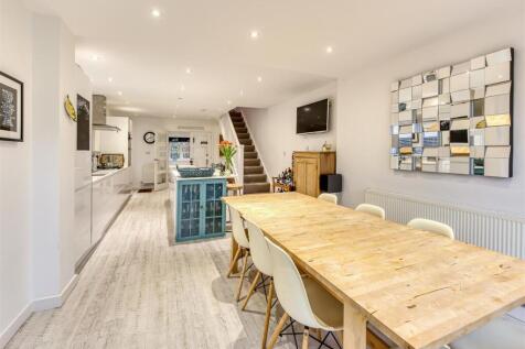 Hilltop-kitchen4.jpg