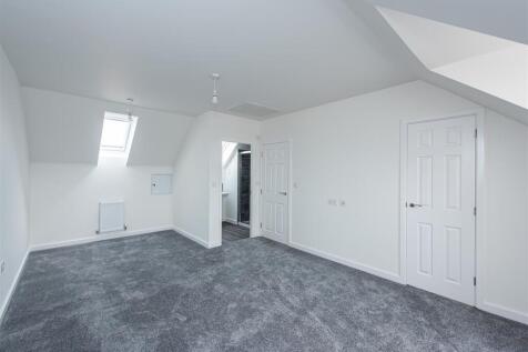 40 Foxglove Way-bed1.jpg